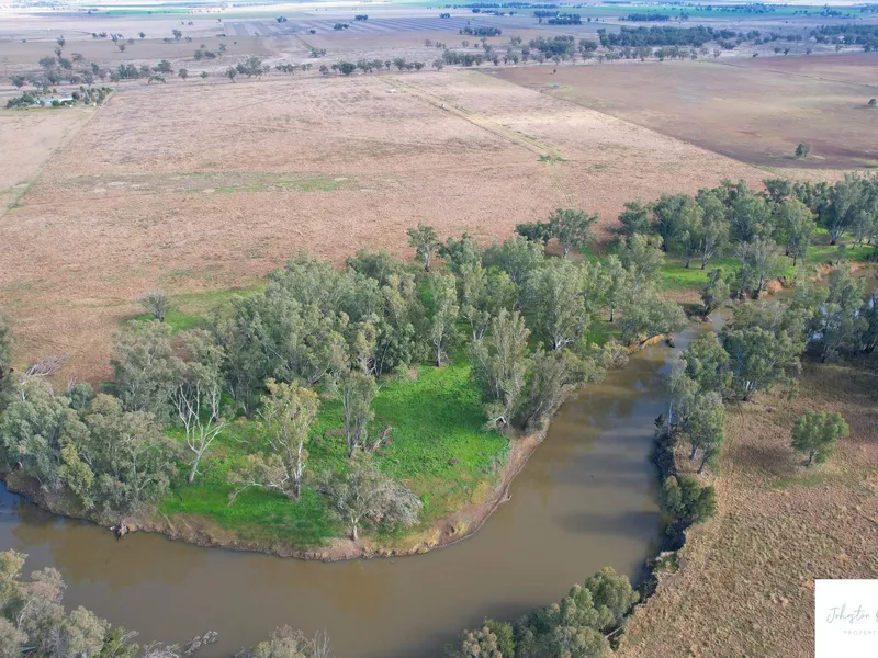 PRODUCTIVE RIVER COUNTRY WITH BUILDING ENTITLEMENT