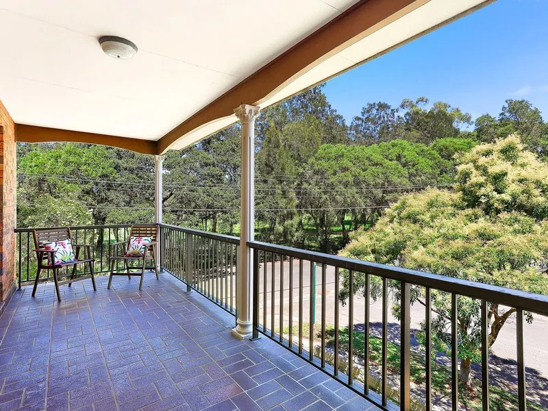 Take your pick from two huge, sun drenched park properties ready for immediate occupancy