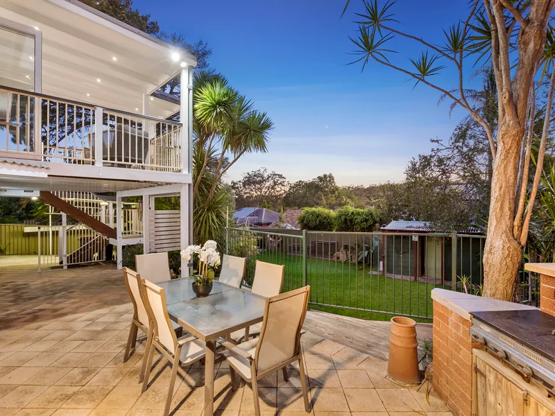 Idyllic location and outlooks for flexible family home