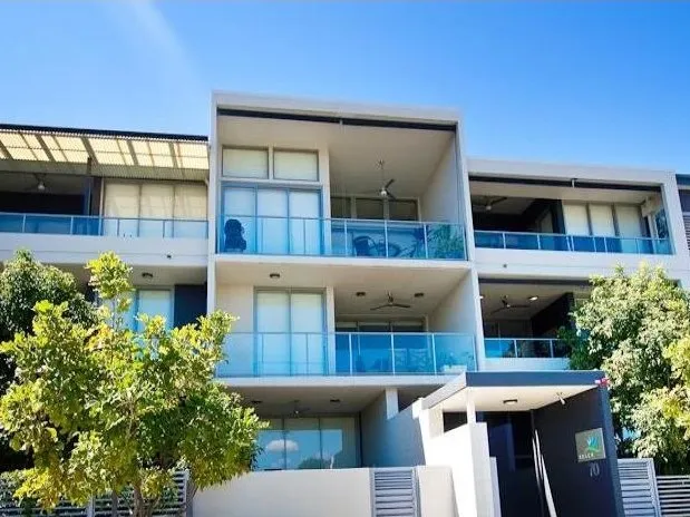 BEAUTIFUL RIVER FRONT LIVING!!