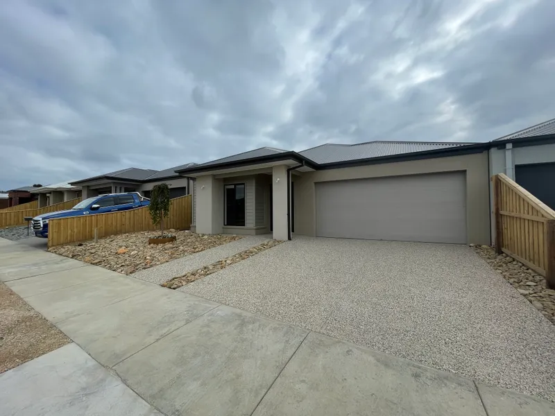 Fantastic 4 Bedroom Home in an Excellent Location