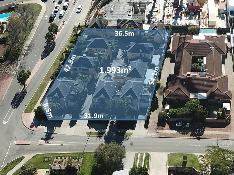 10 Townhouses on a 15+ Storey Development Site