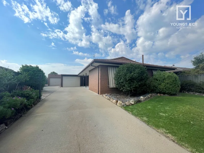 3 Bedroom Family Home with Large Shed