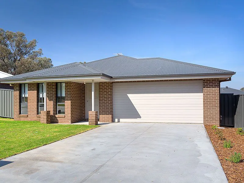 FOUR BEDROOM THURGOONA HOME