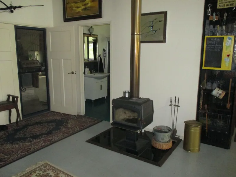 ECO FRIENDLY, SELF SUFFICIENT PARADISE ON 10HA. OFF GRID SUSTAINABLE LIVING