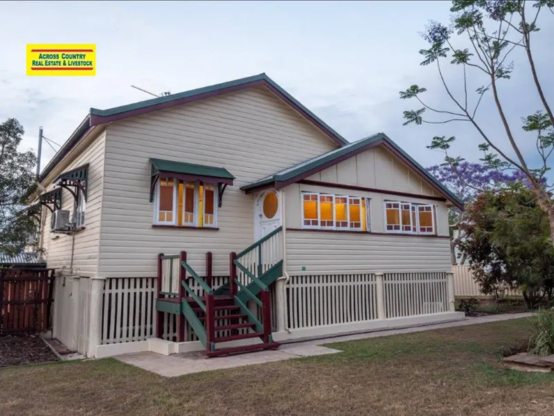 SET OF 3 FLATS RENOVATED & ALREADY TENANTED 