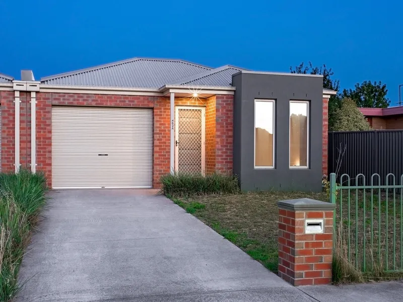 Near New 3 Bedroom Townhouse