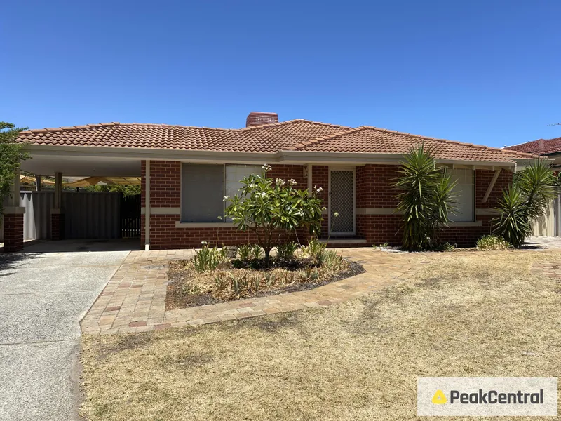 Charming 3-bedroom 1-Bathroom Home on the Edge of Bassendean: Your Haven by the Parklands