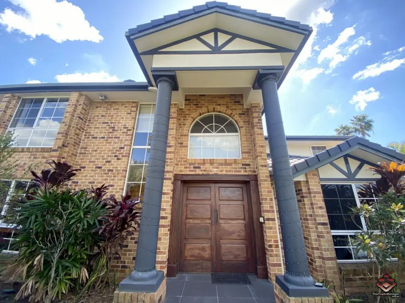 GRAND HOME IN THE BEAUTIFUL SPOT OF CARINDALE