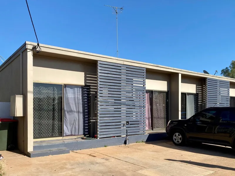 INVEST IN THE BEST 4 X 1 BEDROOM 1 BATHROOM MODERN UNITS