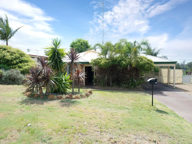 Family-Sized Coastal Home On 780sqm! Just 2km from Beach