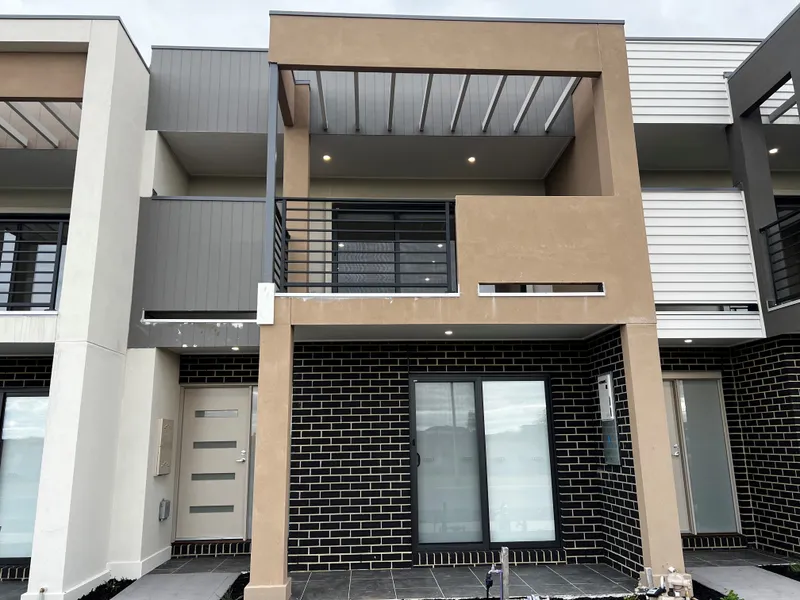 Brand New 3Br Townhouse in Tarneit!