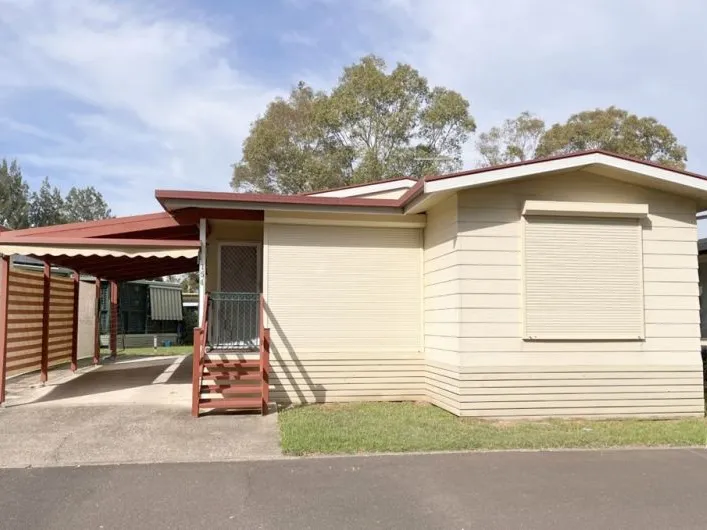 2 Bedroom Spacious Living!