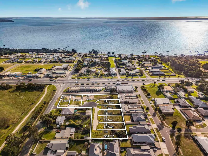 HEART OF GRANTVILLE - TITLED LOT - READY TO BUILD!