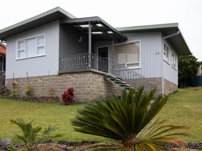 Charming Cottage Close to Town
