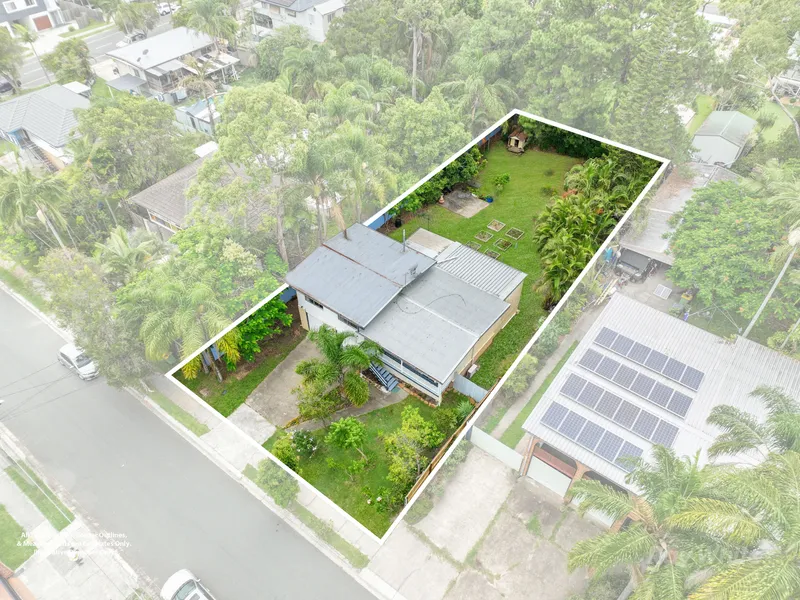 Set in a quiet backstreet, yet close to everything you need - 6 Winifred St is the ideal family home or investment!