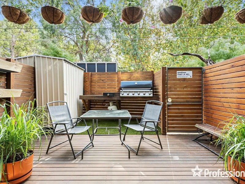 Stylish living in a great loaction