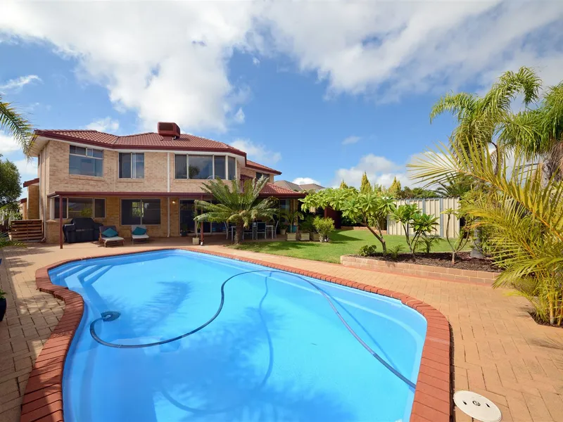 Partly furnished castle