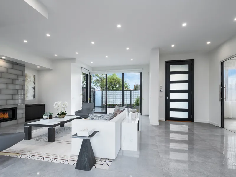 Luxurious Four Bedroom Plus Study Brand New Art Deco Home