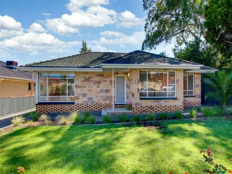 The House for RENT with Good Location