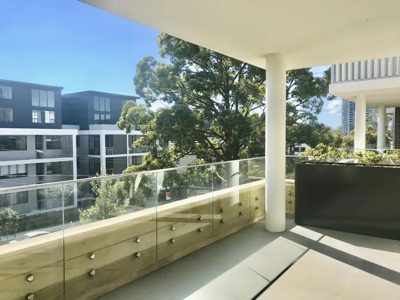 Beautifully Appointed North-Facing Apartment In The Heart of Epping