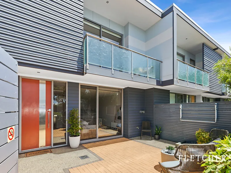 COASTAL CHIC TOWNHOUSE