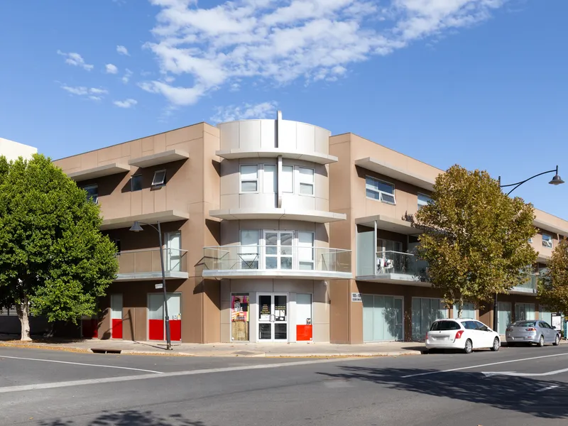 EXCELLENT LOCATION – LOVELY PROPERTY –NO PETS