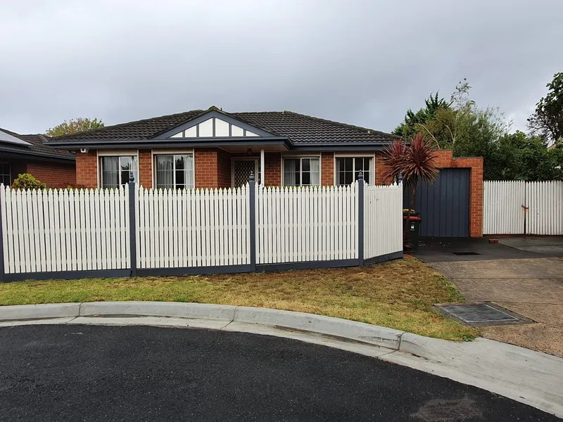MODERN SINGLE LEVEL SPACIOUS LIVING WITH OWN STREET FRONTAGE