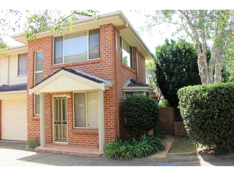 2 Bedroom townhouse in a whisper quiet cul-de-sac close to everything