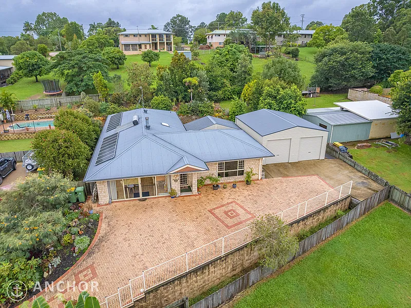 Focus on Stylish Family Living