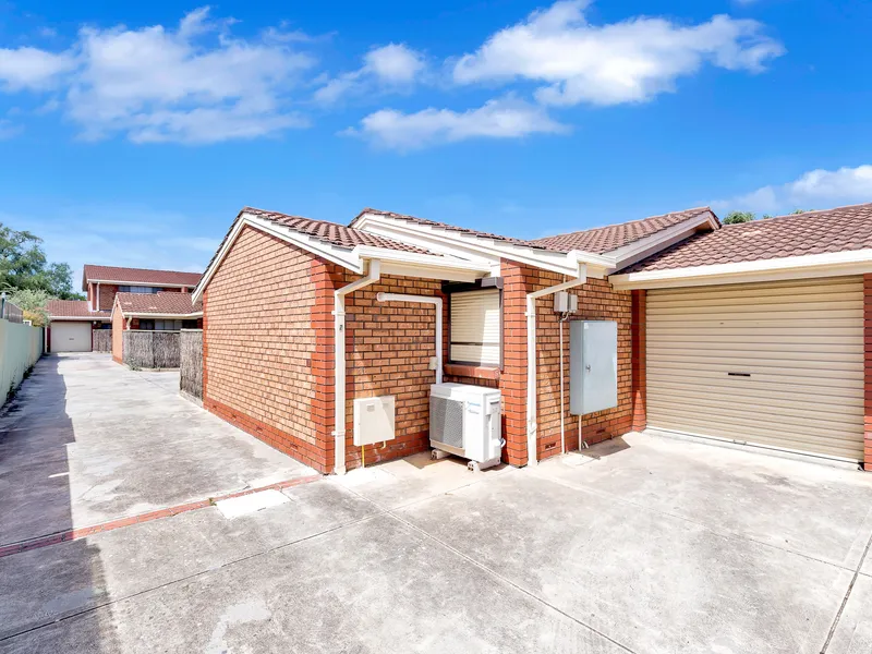 Perfectly Positioned - Renovated and Updated Unit 