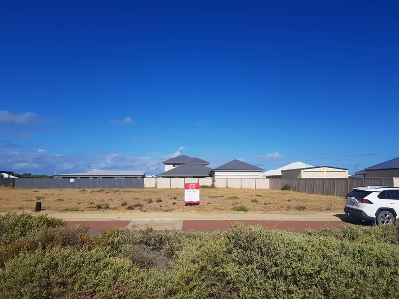 Short Secluded Street