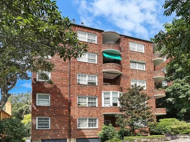 CHARMING AND CONVENIENT