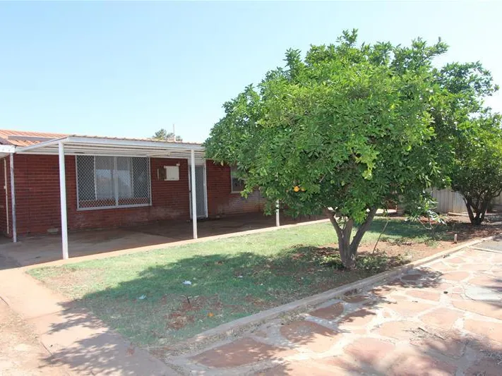 3 x 1 with plenty of parking 