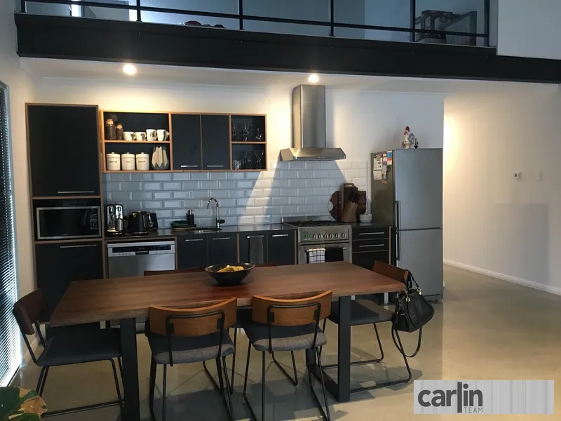 Nicely Presented Townhouse In Great Location