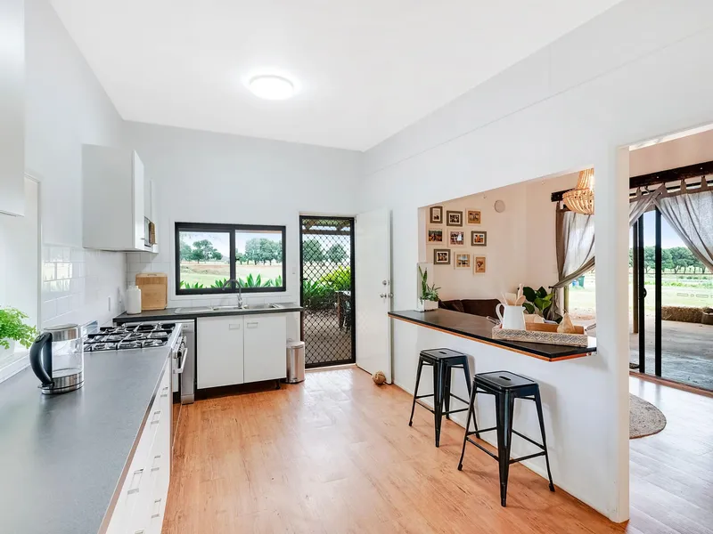 EXPRESSIONS OF INTEREST - Farm & Co-sy  - 1 Month Stay