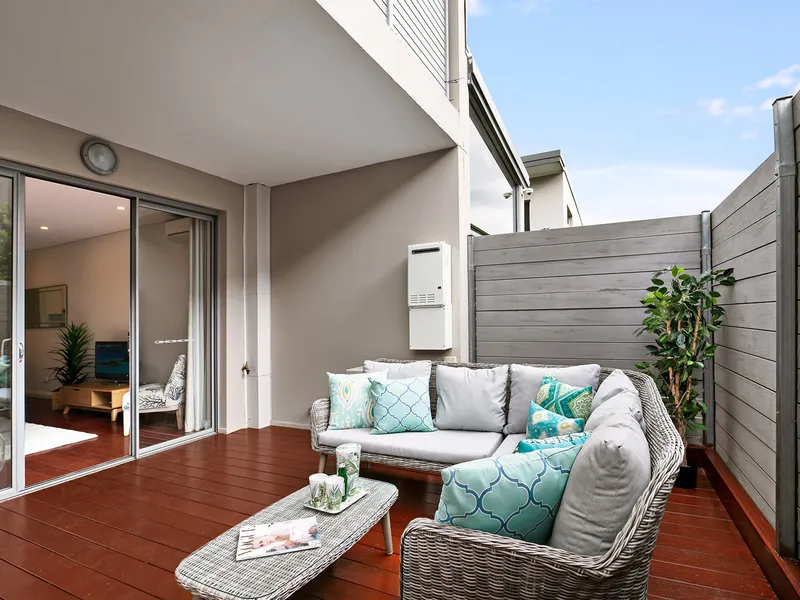 83sqm Pet-Friendly Garden Apartment In Modern Building