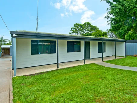 Well Maintained Family Home In A Quiet Cul-De-Sac. All The Work Has Been Done. Great For The Tradies.