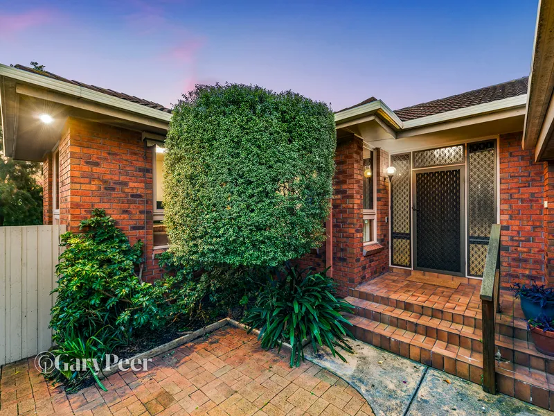 Single level, spacious & superbly located