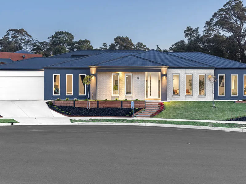 Near New Sophisticated Living