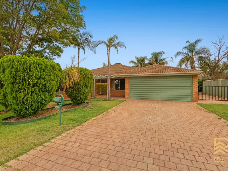 MASSIVE FAMILY HOME READY TO IMPRESS!