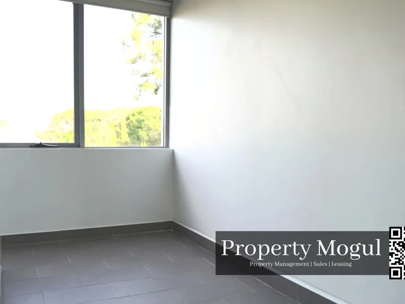 URGENT LEASE - MODERN 1 BEDROOM APARTMENT + STUDY