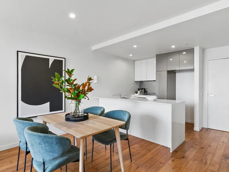 Promising a 'Tip Top' Urban Lifestyle
