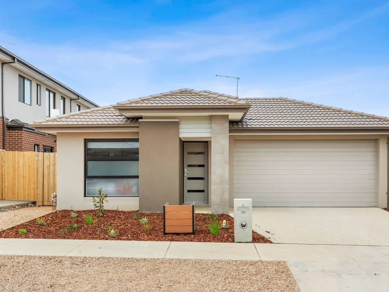 FULLY FURNISHED SPACIOUS FAMILY HOME!