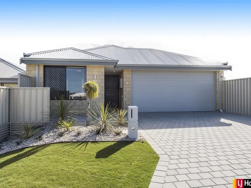 Brand New Home with Easy Care Garden