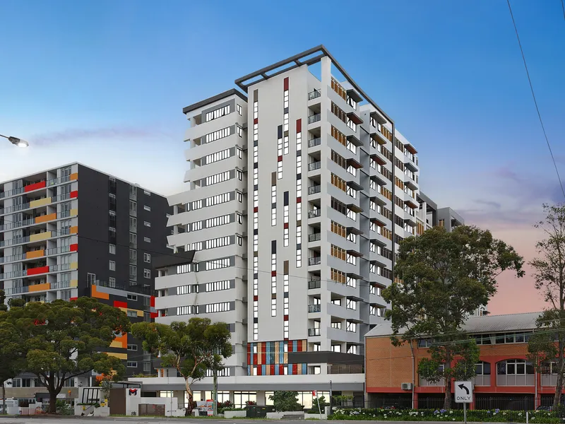 Oversized two bedroom apartment in the perfect lifestyle location