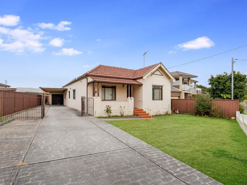 PRIME PARCEL OF LAND - EXPLORE THE POTENTIAL- 803m2 + 21m FRONTAGE