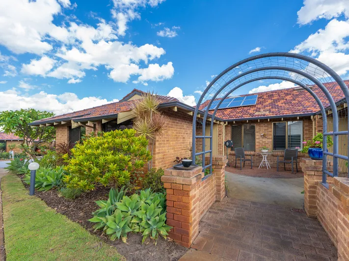 Well positioned freestanding villa close to clubhouse