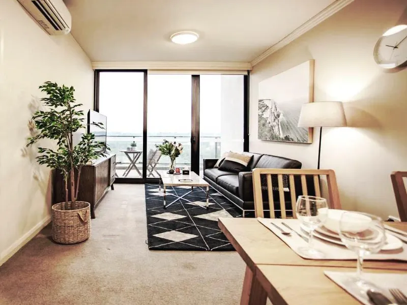 Price Guide: $575k - $595k