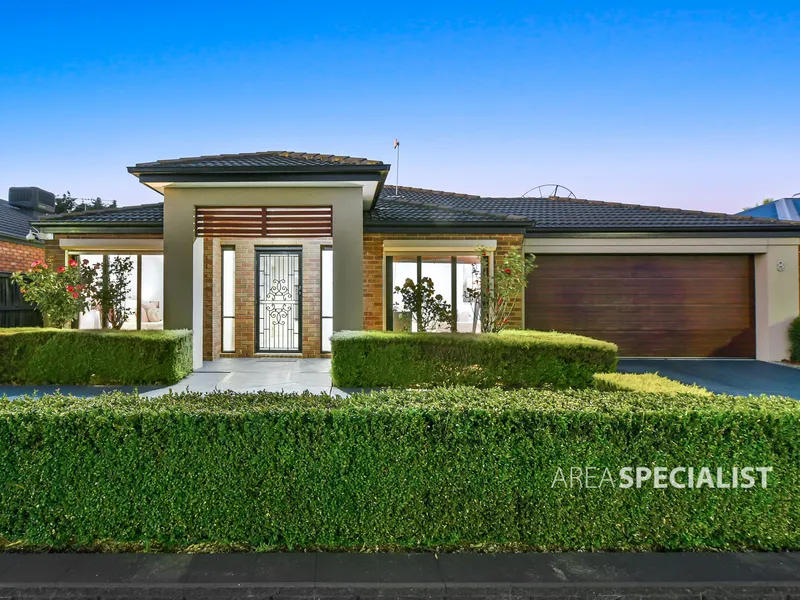 STYLE! BEAUTY! GEM OF LYNDHURST…